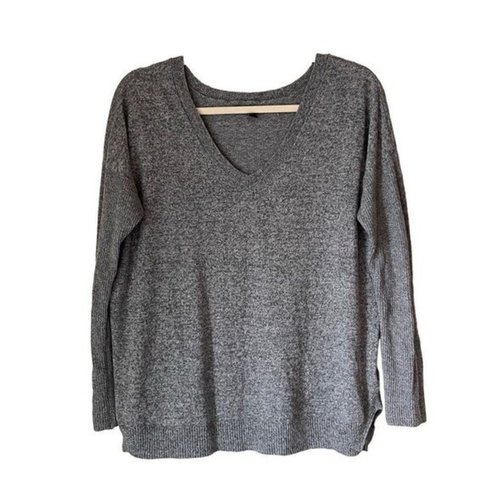 S1 American Eagle Outfitters Gray V-Neck Long Sleeve Knit Pullover‎ Sweater